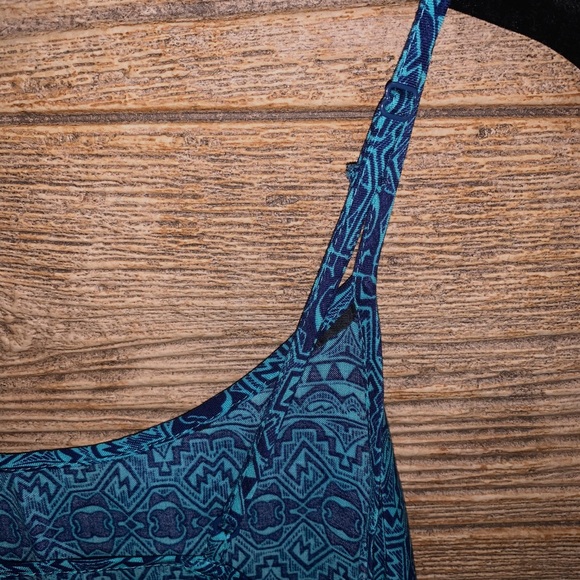 sold! Mossimo Supply Co. Tank Top - Picture 5 of 5